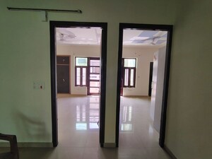  2 BHK Builder Floor at Sector 9 – for Rent