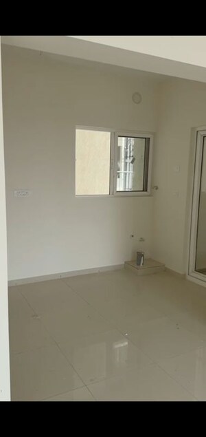 Room in 4 BHK Apartment at Godrej Park Retreat, Sarjapur Road – for Sale