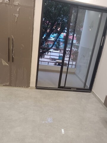 Room in 4 BHK Builder Floor at Sector 9a – for Rent