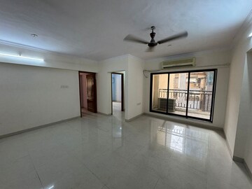 Room in 3 BHK Apartment at Andheri West – for Rent