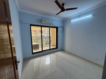 Room in 3 BHK Apartment at Andheri West – for Rent
