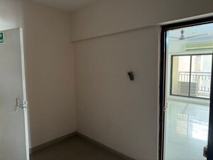 Room in 3 BHK Apartment at Andheri West – for Rent