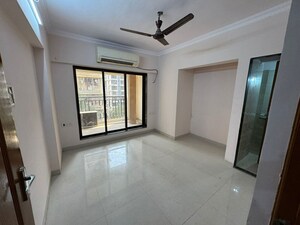 Room in 3 BHK Apartment at Andheri West – for Rent
