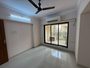 Room in 3 BHK Apartment at Andheri West – for Rent