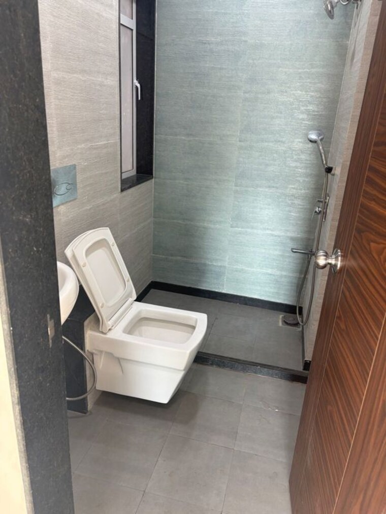 Bathroom, andheri west 2 Bedroom 900 Sq.Ft. Apartment In Andheri West Mumbai 10064444