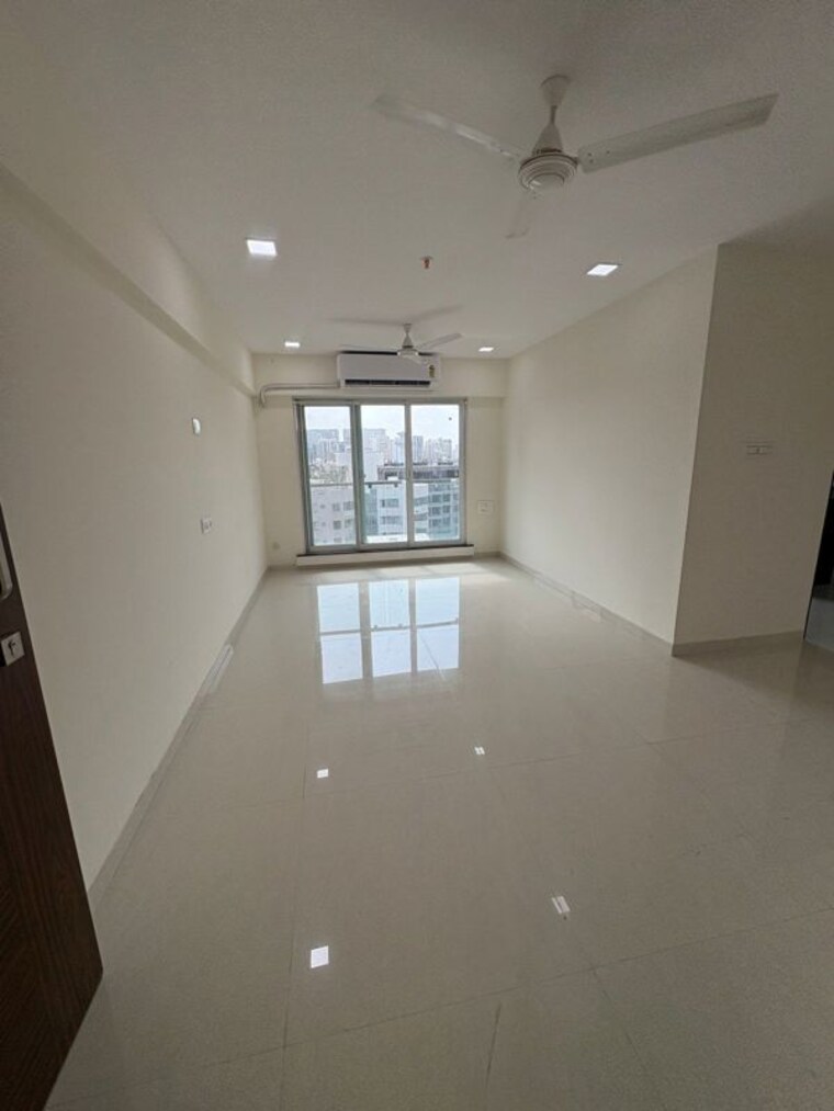 Room, andheri west 2 Bedroom 900 Sq.Ft. Apartment In Andheri West Mumbai 10064444