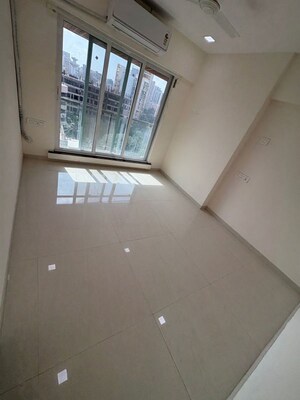 Furnished Amenities in 2 BHK Apartment at Andheri West – for Rent