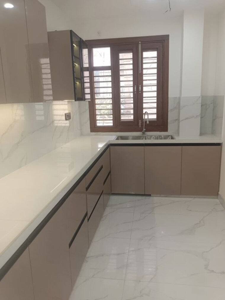Kitchen, sector 9 4 Bedroom 3050 Sq.Ft. Builder Floor In Sector 9 Gurgaon 10064447