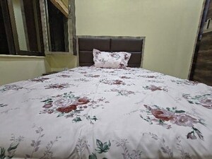 Bedroom in  Pg at Ghatkopar East – for Rent