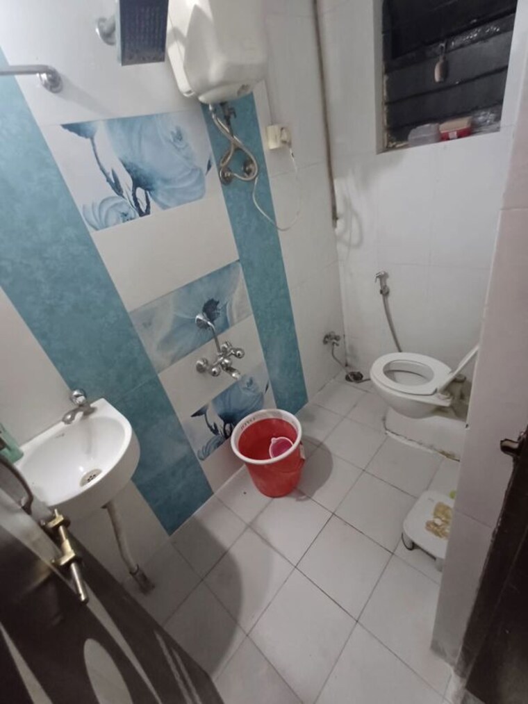 Bathroom, goyal-garima 2 Bedroom 800 Sq.Ft. Apartment In Chinchwad Pune 10064465