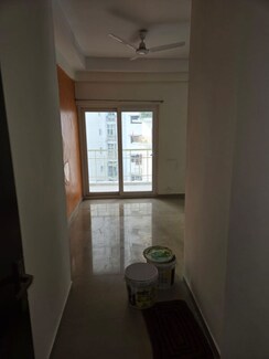 2 BHK + Study Room Apartment For Rent in Mahagun Moderne