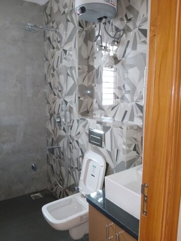 Bathroom in 2 BHK Builder Floor at Sector 30 – for Rent