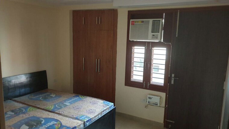 Room, sector 30 2 Bedroom 1000 Sq.Ft. Builder Floor In Sector 30 Gurgaon 10064557