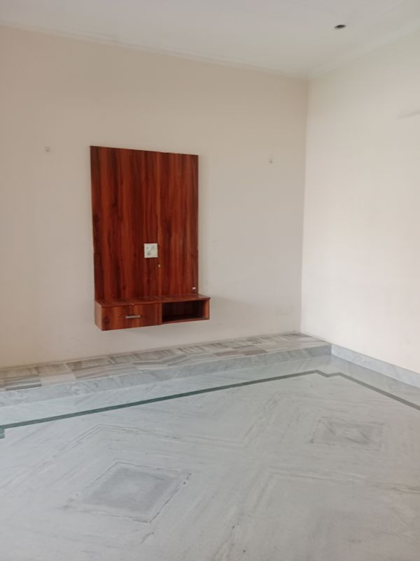 2.5 BHK + Pooja Room Builder Floor For Rent in HUDA