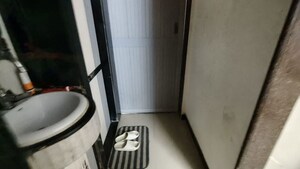 Bathroom in 1.5 BHK Apartment at Goregaon East – for Rent