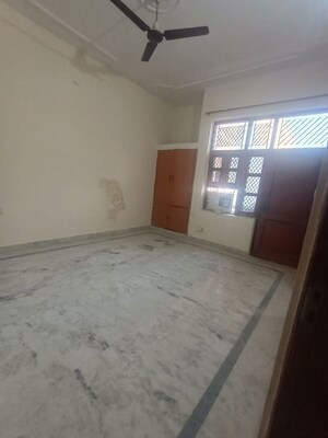 2 BHK Builder Floor For Rent in RWA Apartments Sector 50, Sector 50