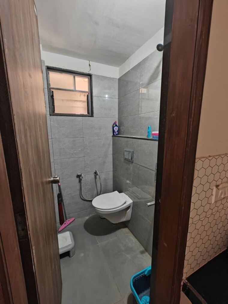 Bathroom, gota 2 Bedroom 1200 Sq.Ft. Apartment In Gota Ahmedabad 10064695