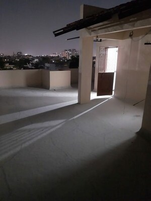 Room in 3 BHK Penthouse at Thaltej – for Rent