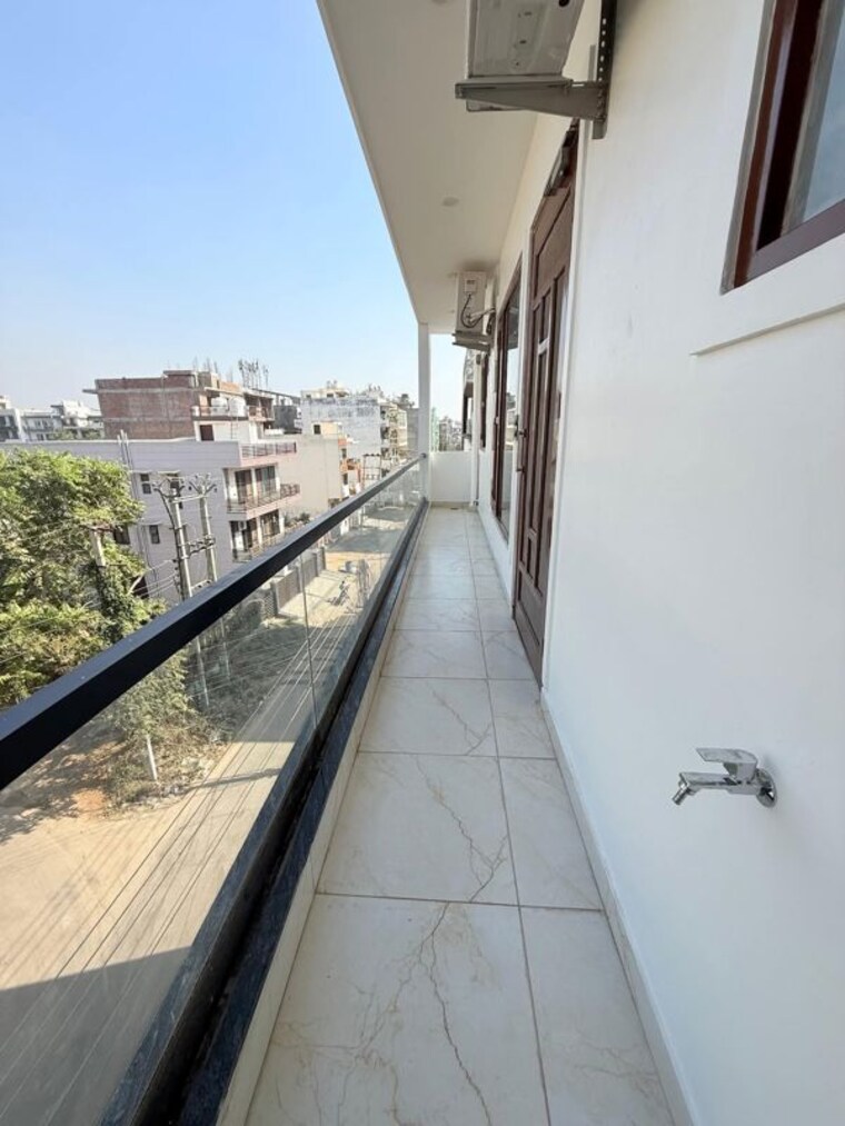 Balcony, dlf-cyber-city 2 Bedroom 1123 Sq.Ft. Apartment In Sector 24 Gurgaon 10064823