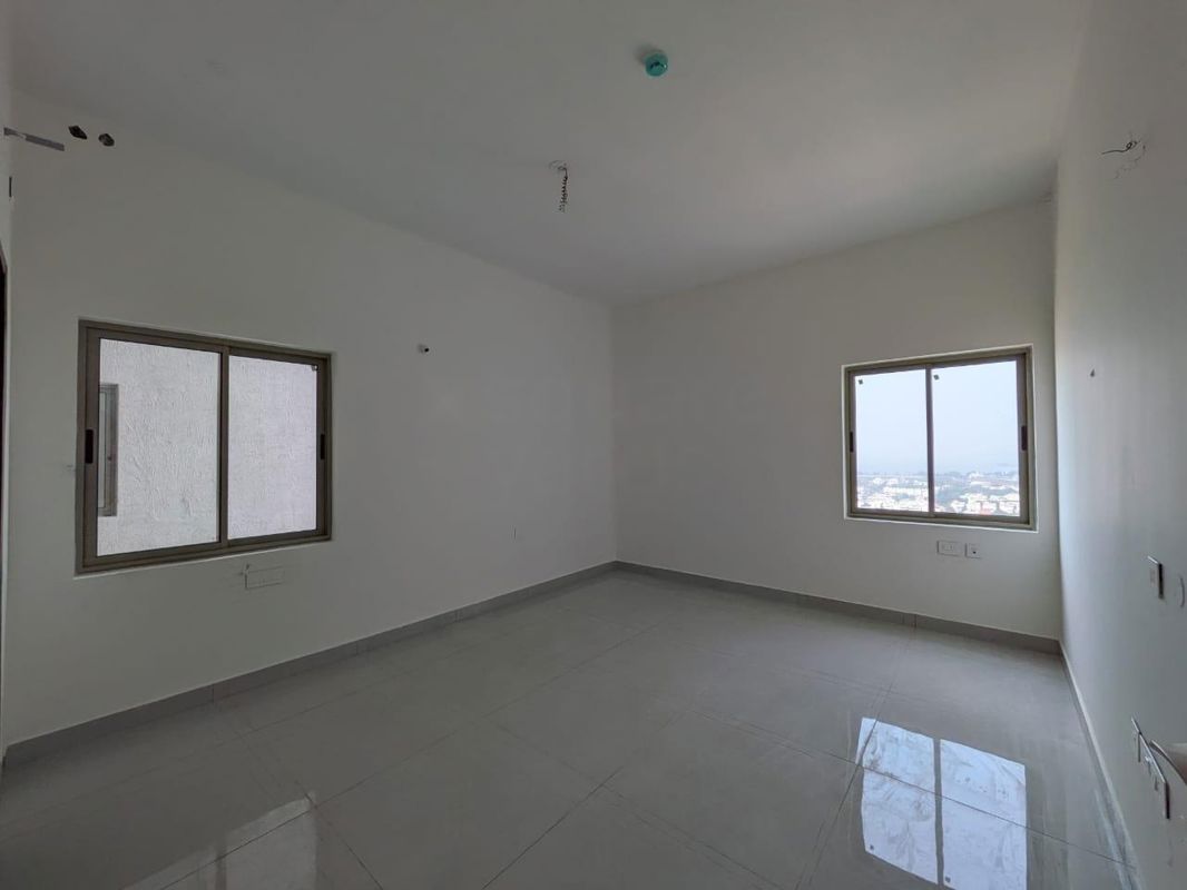 3 BHK Apartment For Sale in Hallmark Treasor