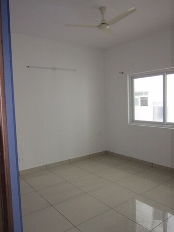 Room in 2.5 BHK Apartment at Prestige Sunrise Park, Electronic City Phase I – for Sale