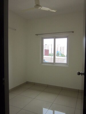 Room in 2.5 BHK Apartment at Prestige Sunrise Park, Electronic City Phase I – for Sale