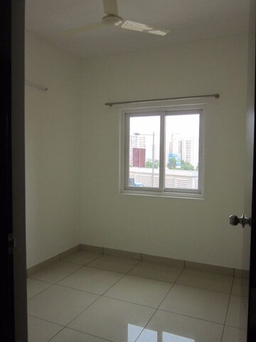 Room in 2.5 BHK Apartment at Prestige Sunrise Park, Electronic City Phase I – for Sale