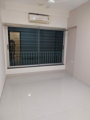 Room in 2 BHK Apartment at Kanakia Spaces Zen World, Kanjurmarg East – for Rent