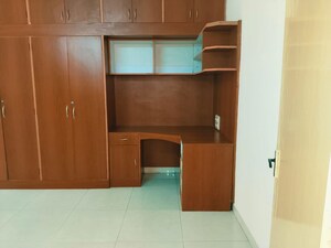 Furnished Amenities in 2 BHK Apartment at Geetanjili Indira, Indiranagar – for Rent
