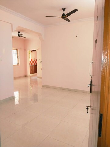 Room in 2 BHK Apartment at Geetanjili Indira, Indiranagar – for Rent