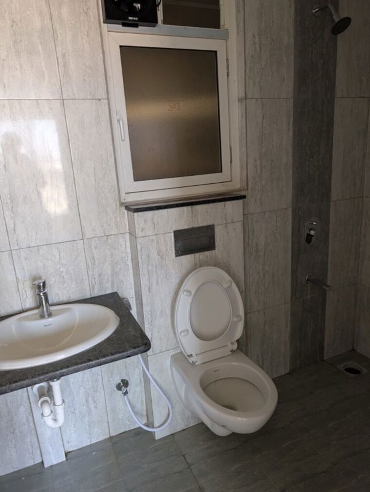 Bathroom, punawale 2 Bedroom 730 Sq.Ft. Apartment In Punawale Pune 10065043