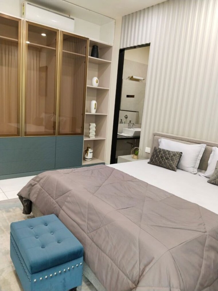 Bedroom, mantra-mayfair-residences 3 Bedroom 1388 Sq.Ft. Apartment In Mundhwa Pune 10065061