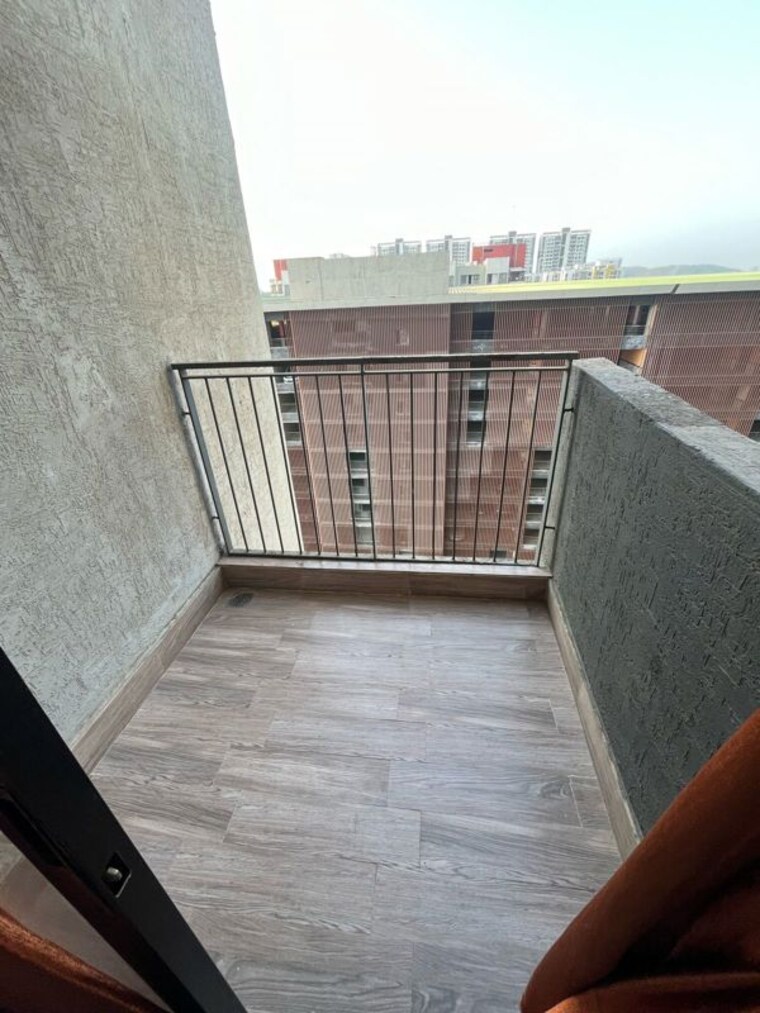 Balcony, lodha-palava-downtown-dombivli-east 1 Bedroom 656 Sq.Ft. Apartment In Dombivli East Thane 10065142