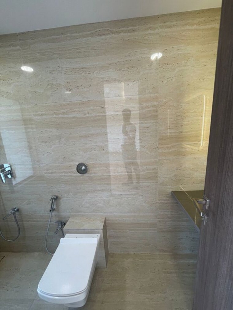 Bathroom, kk-elegance 3 Bedroom 1220 Sq.Ft. Apartment In Khar West Mumbai 10065148