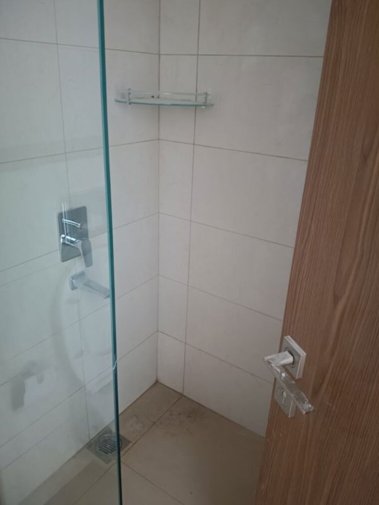 Bathroom, godrej-woods 2 Bedroom 1255 Sq.Ft. Apartment In Sector 43 Noida 10065164