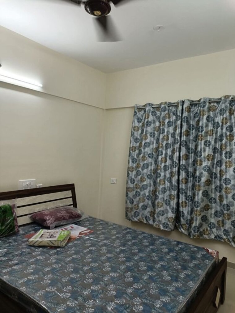 Bedroom, nyati-elysia 1 RK 400 Sq.Ft. Apartment In Kharadi Pune 10065172