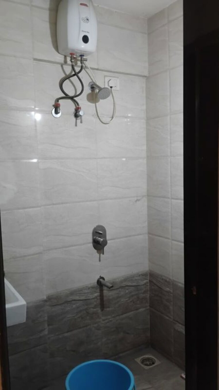 Bathroom, ulwe sector 17 1 Bedroom 450 Sq.Ft. Apartment In Ulwe Sector 17 Navi Mumbai 10065160
