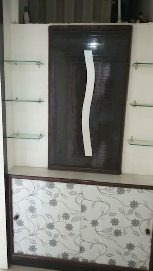 Furnished Amenities in 2 BHK Apartment at Solitaire Heights, Malad West – for Rent