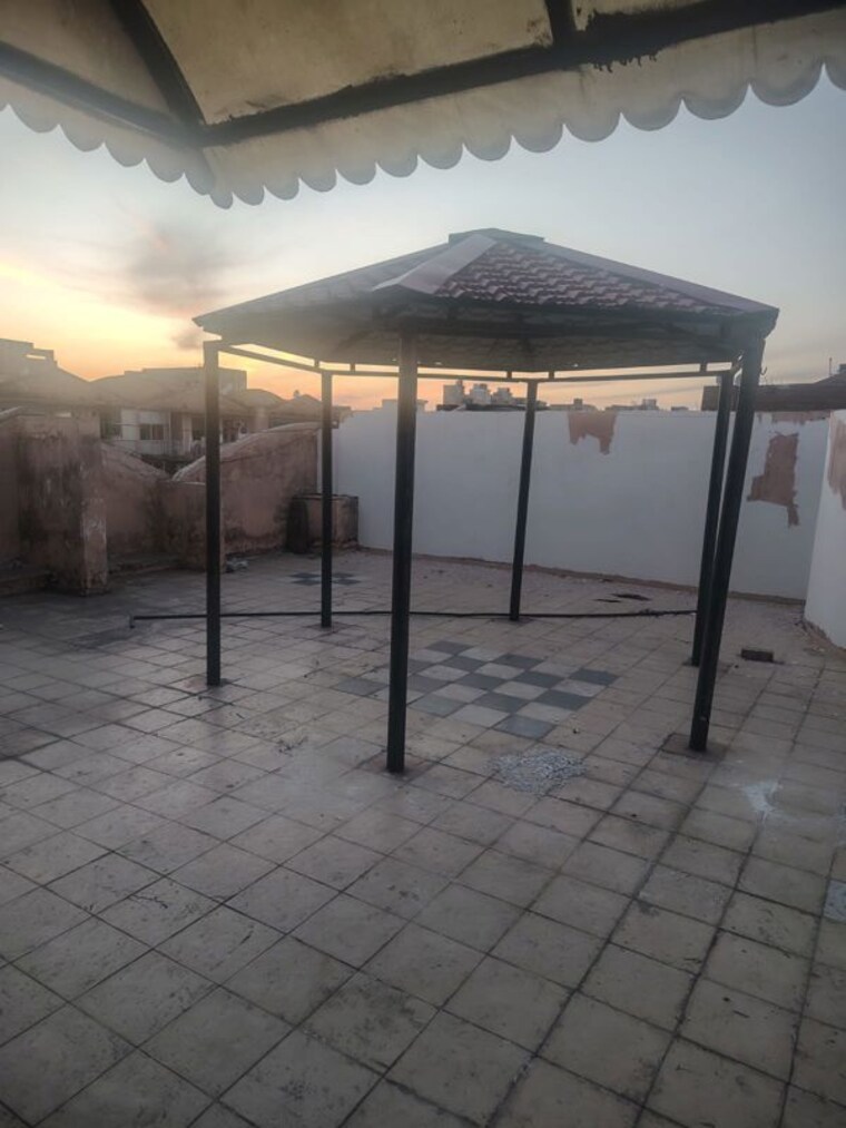 Terrace, pir machalla 4 Bedroom 3000 Sq.Ft. Penthouse In Pir Machalla Zirakpur 10065262