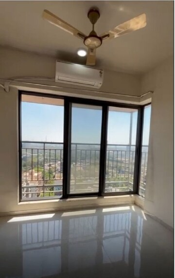 Room in 3.5 BHK Apartment at Chembur – for Rent