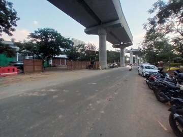 Parking in  Showroom at Kakkanad – for Rent