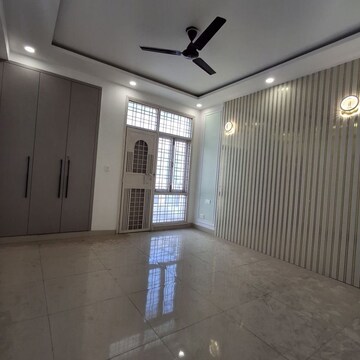 Building Lobby in 3 BHK Apartment at Ireo The Corridors, Sector 67a – for Sale