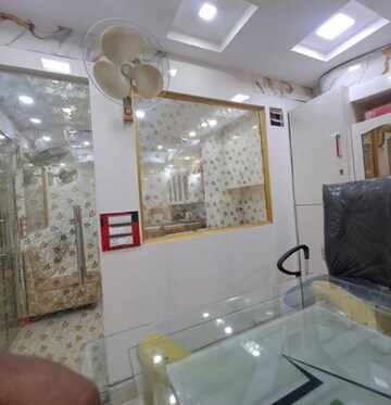  Office Space For Rent in Hazratganj