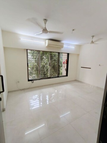 Room in 3 BHK Apartment at Chembur – for Rent