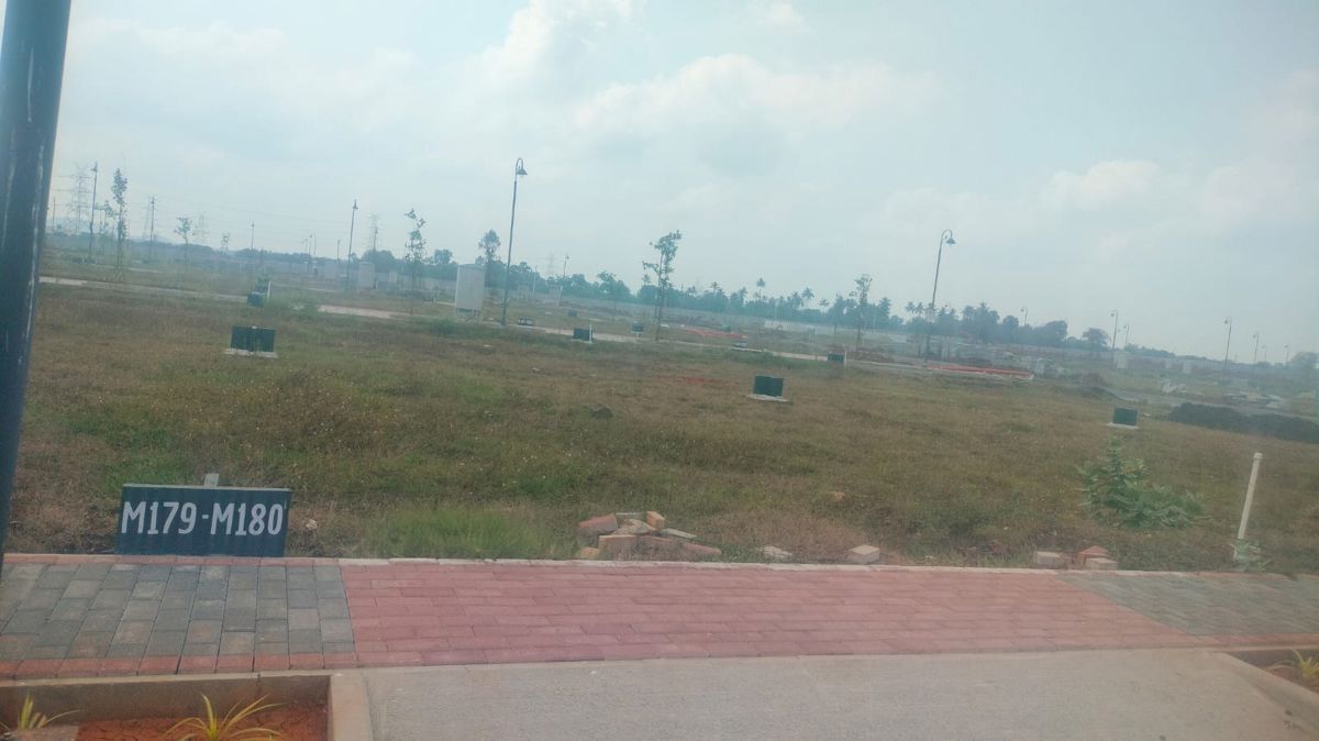 Plot For Sale in Guduvanchery