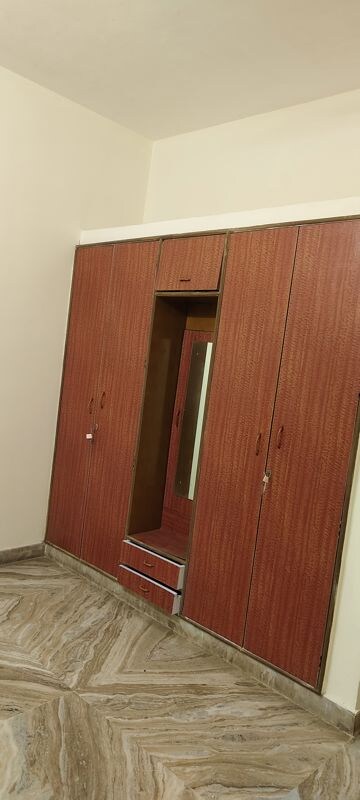 Furnished Amenities in 2 BHK Builder Floor at Murugesh Palya – for Rent