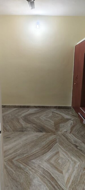 Room in 2 BHK Builder Floor at Murugesh Palya – for Rent