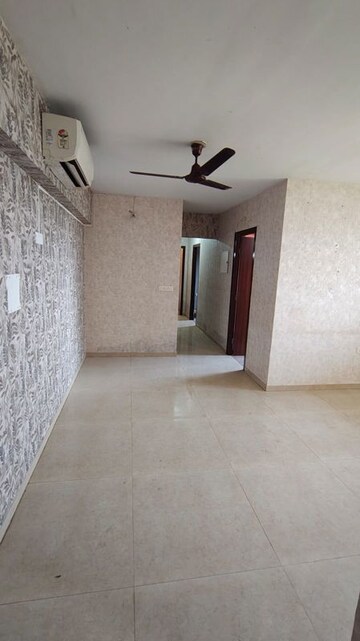 Room in 2.5 BHK Apartment at Lodha Palava City, Dombivli East – for Rent