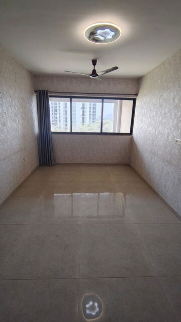 Room in 2.5 BHK Apartment at Lodha Palava City, Dombivli East – for Rent