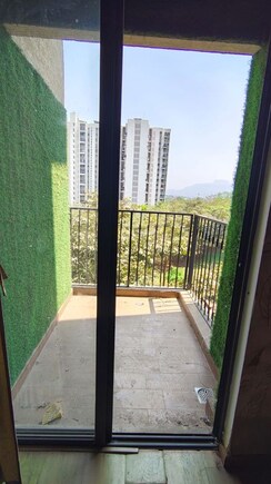 2.5 BHK + Pooja Room Apartment For Rent in Lodha Palava City